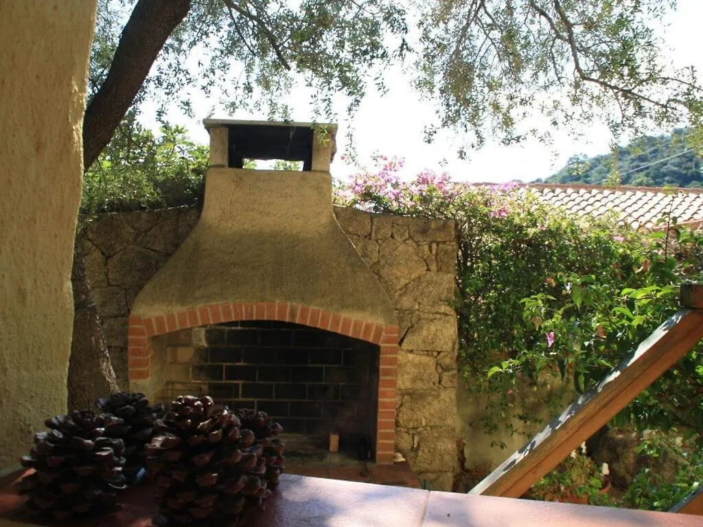 Casa Felicita Comfortable Holiday Residence Lu Lioni Italy